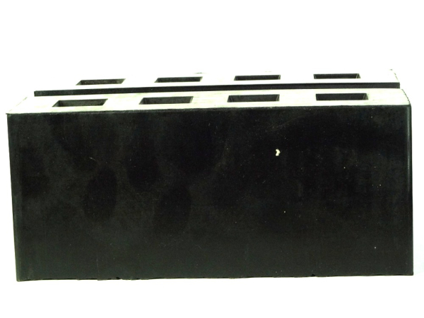 Gummiauflage eckig 180 x 120 x 77 mm